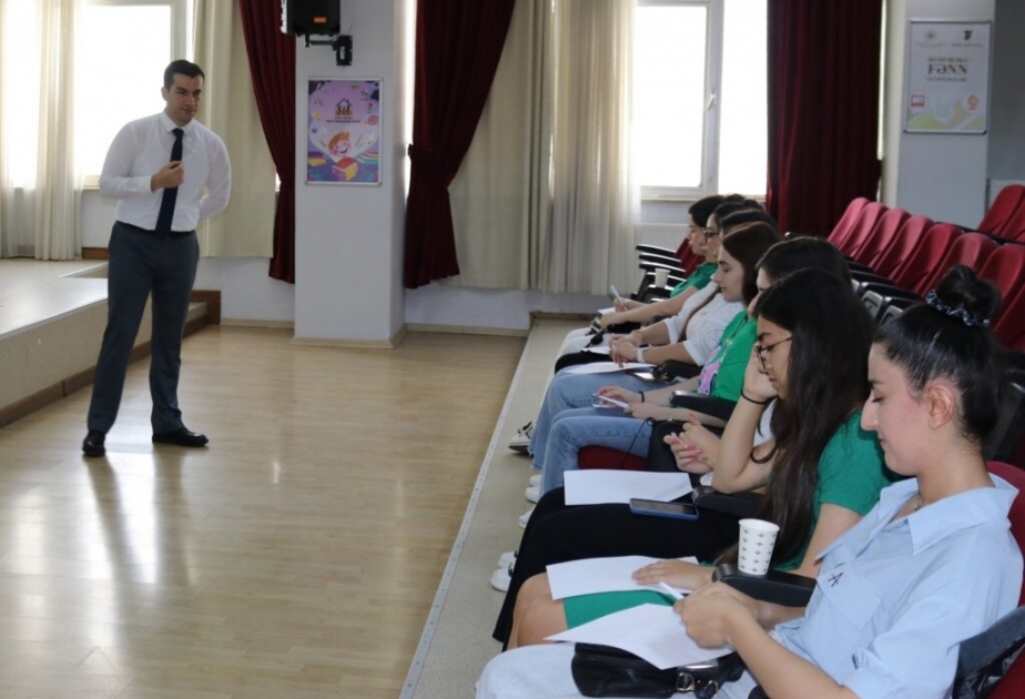 “Gənc qızların təhsilinə dəstək” layihəsi çərçivəsində təlimlərə başlanılıb