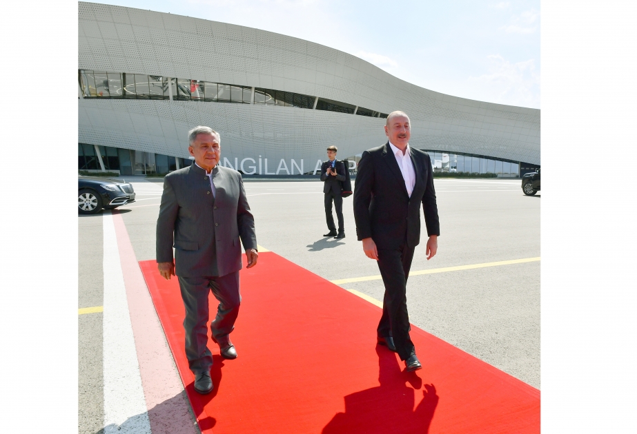 Präsident Ilham Aliyev und Präsident von Tatarstan Rustam Minnikhanov aus Zangilan nach Baku aufgebrochen VIDEO