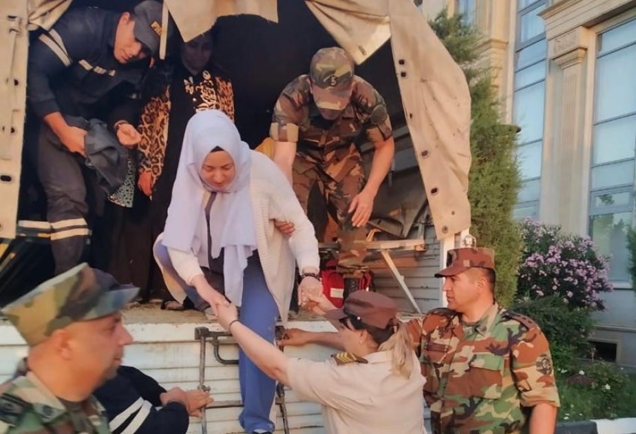 Xilasedicilər köməksiz vəziyyətdə qalmış 22 nəfəri təxliyə ediblər - YENİLƏNİB