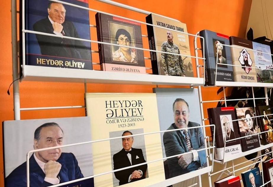 BDU-da “Heydər Əliyev İli” çərçivəsində kitab sərgisi təşkil edilib