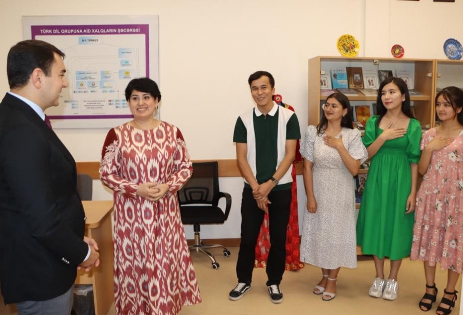 Daşkənd Dövlət Özbək Dili və Ədəbiyyatı Universitetində Məhəmməd Füzuli adına Azərbaycan Mədəniyyət Mərkəzi ilə tanışlıq