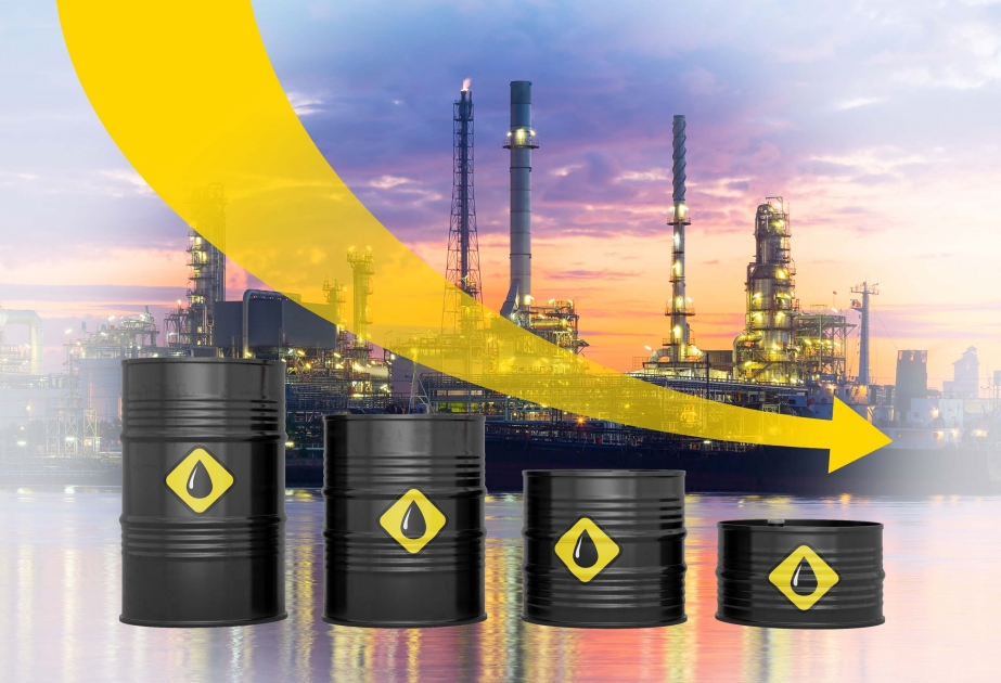 Цены на нефть на мировых биржах упали
