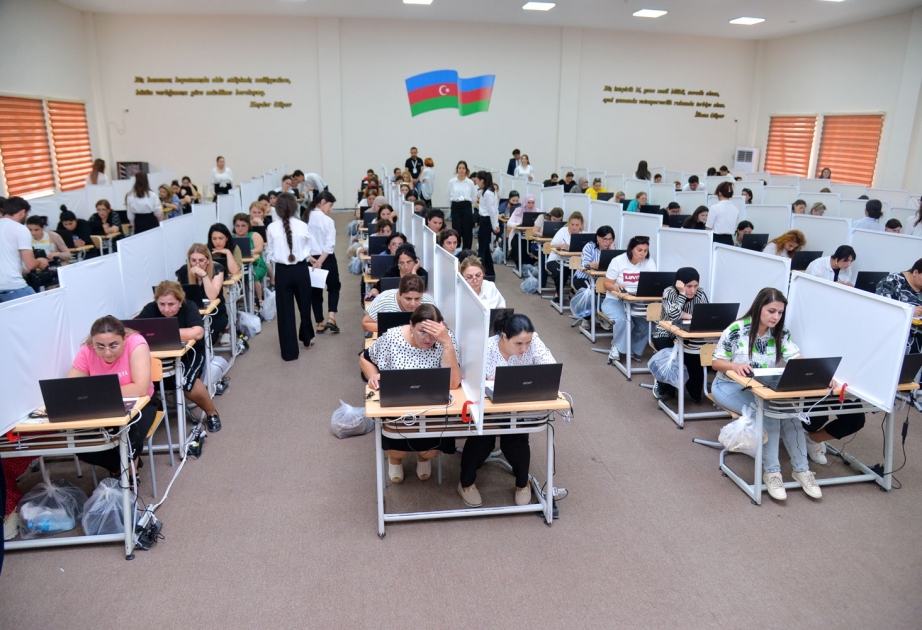 Paytaxt üzrə sertifikatlaşdırma prosesinə iki mindən çox müəllim dəvət olunub