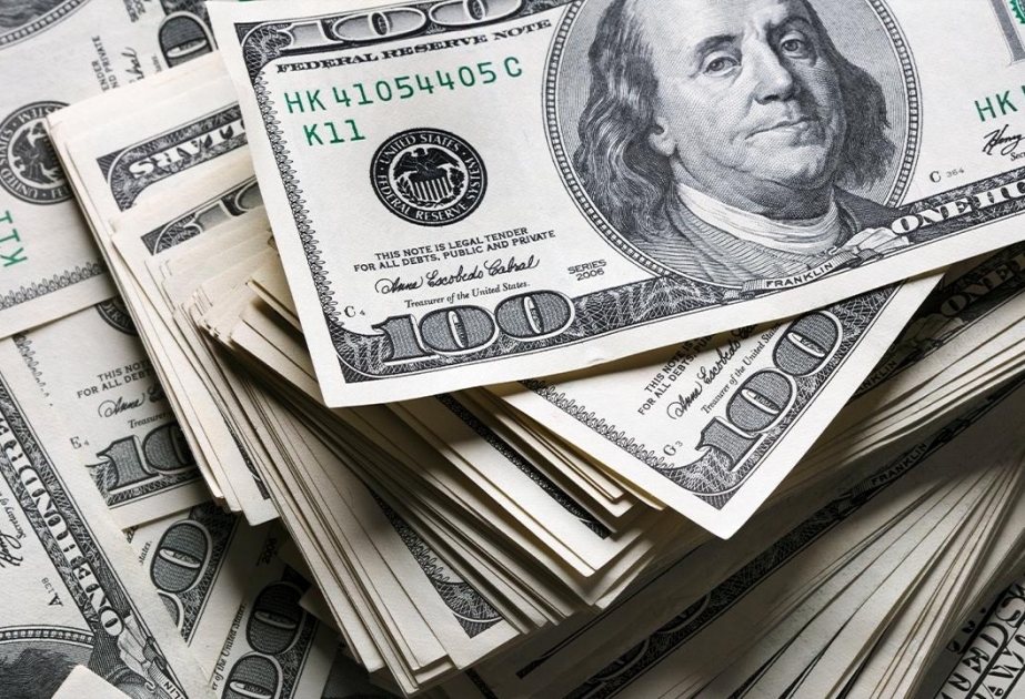 Впервые за 5 лет покупка банками наличных долларов превысила продажу