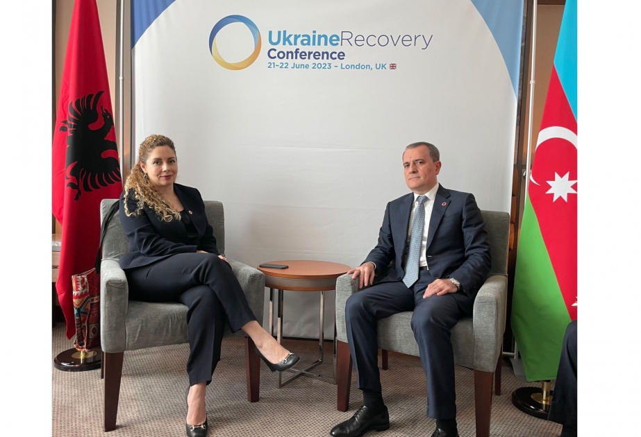 Глава МИД Азербайджана встретился с министром по делам Европы и иностранных дел Албании