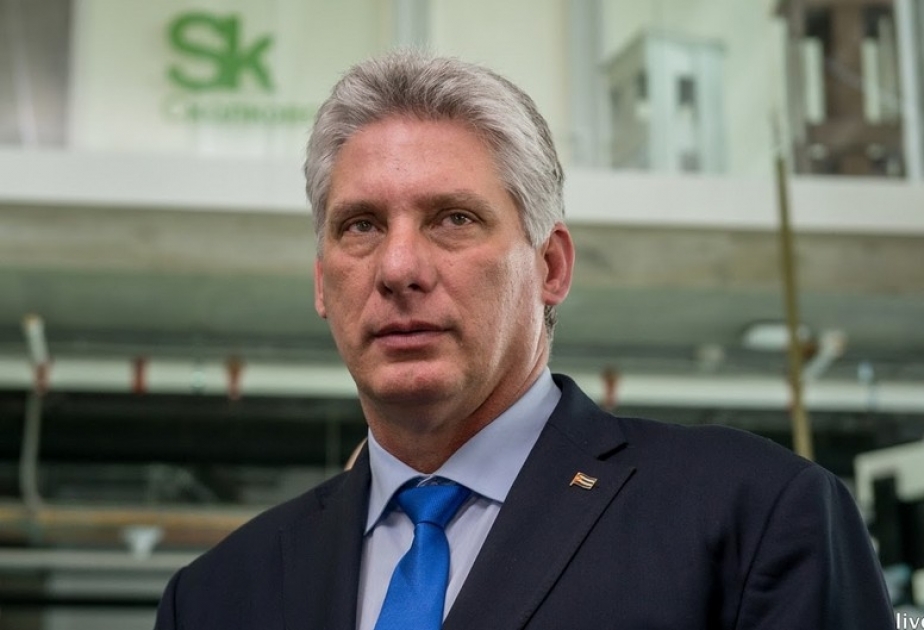 Kuba Prezidenti Fransaya rəsmi səfər edib