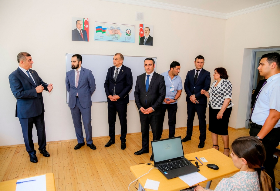 Elm və təhsil nazirinin müavini sertifikatlaşdırma imtahanlarını izləyib