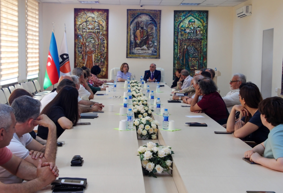 ADMİU-da süni intellektin incəsənət sahələrinə təsiri ilə bağlı görüş keçirilib
