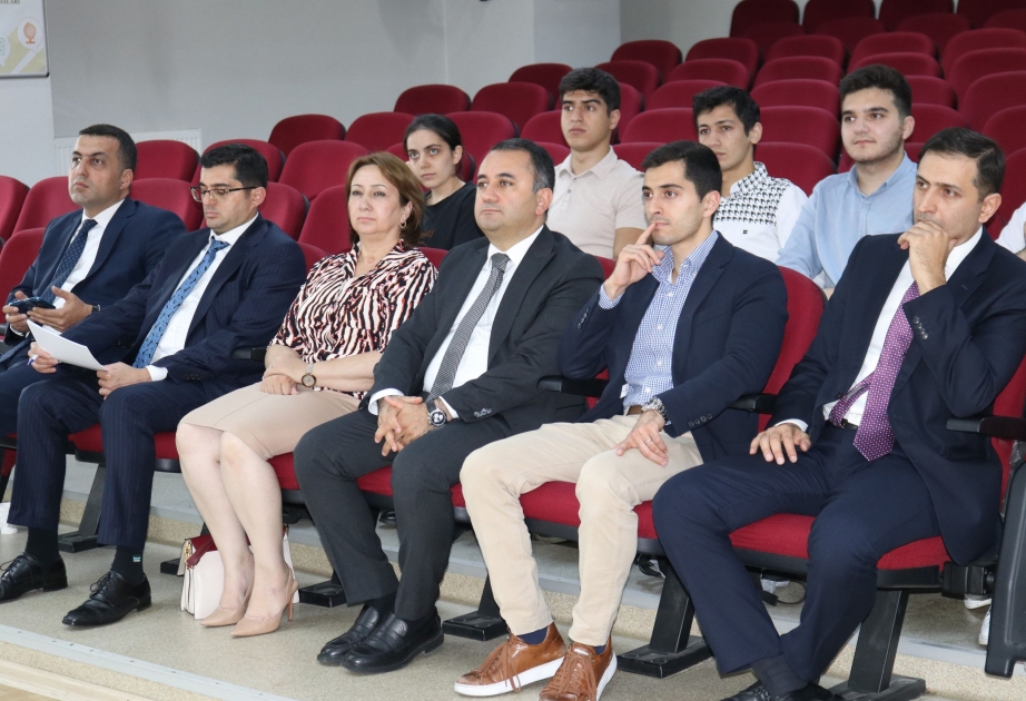 “Təhsilin inkişafında innovativ metodlar” müsabiqəsinin finalçıları ilə görüş