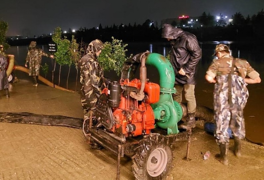 FHN: Gəncə parkında təhlükənin tam aradan qaldırılması istiqamətində tədbirlər davam etdirilir