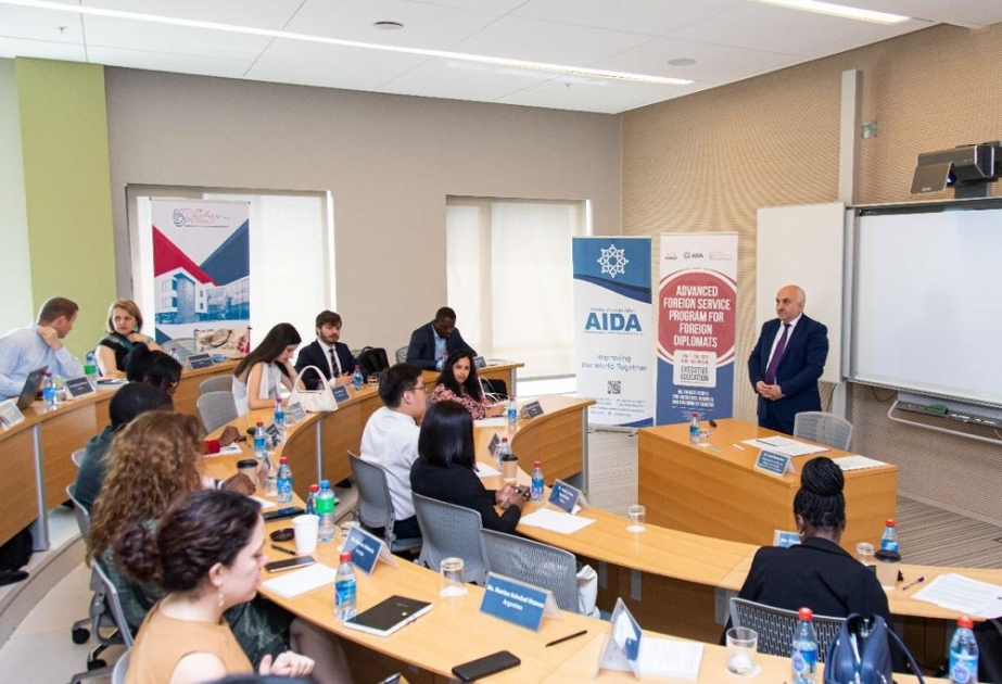Diplomatlar Böyük Qayıdış prosesi haqqında məlumatlandırılıb