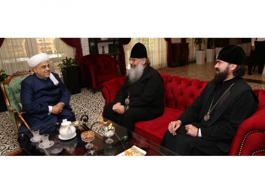 Шейх уль-ислам Аллахшукюр Пашазаде встретился с митрополитом Казанским и Татарстанским