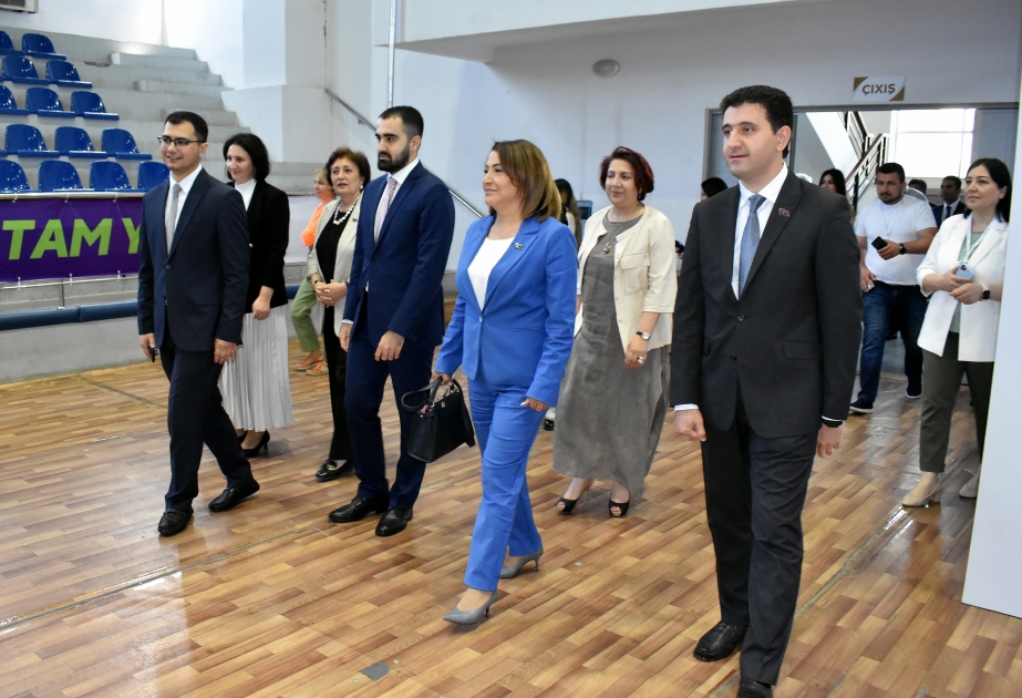 İctimaiyyət nümayəndələri sertifikatlaşdırma imtahanlarını izləyiblər