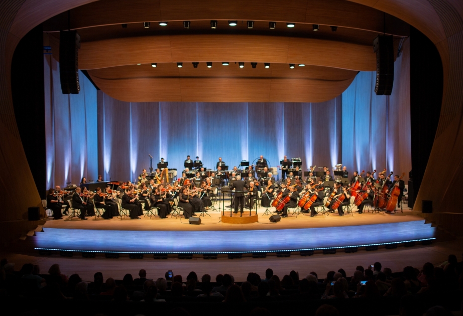 Heydər Əliyev Mərkəzində Azərbaycan Dövlət Simfonik Orkestrinin konserti olub VİDEO