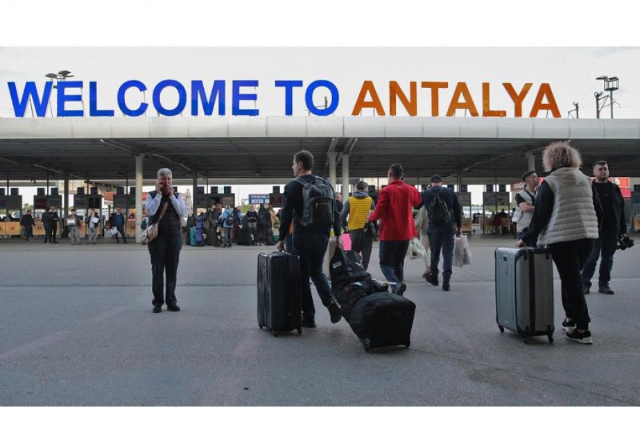 Antalyaya bu il hava yolu ilə 5 milyondan çox turist gəlib