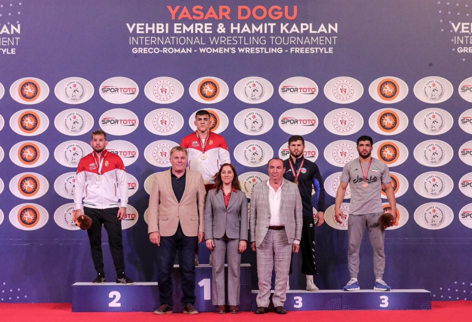 Azərbaycan güləşçiləri Türkiyədə keçirilən beynəlxalq turnirdə 12 medal qazanıblar