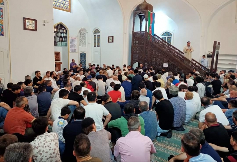 Gəncə şəhərində Qurban Bayramı münasibətilə bayram namazı qılınıb