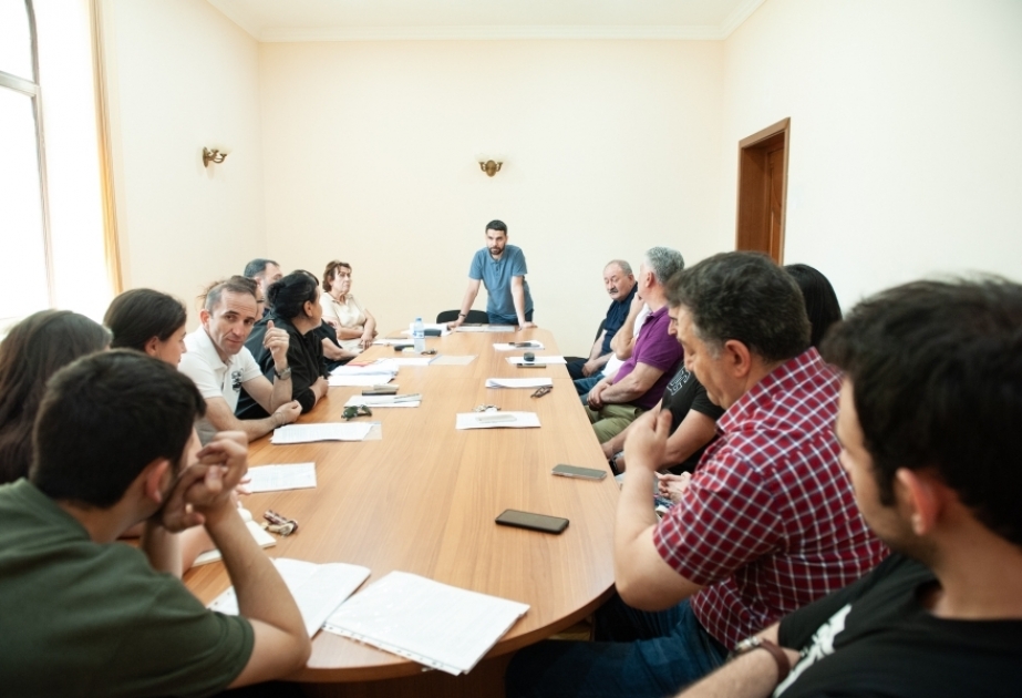 “Dantenin yubileyi” Akademik Milli Dram Teatrında