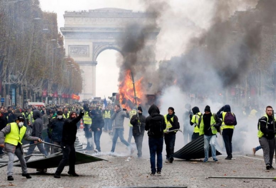 Press Council condemns pressure on AzTV journalists in France