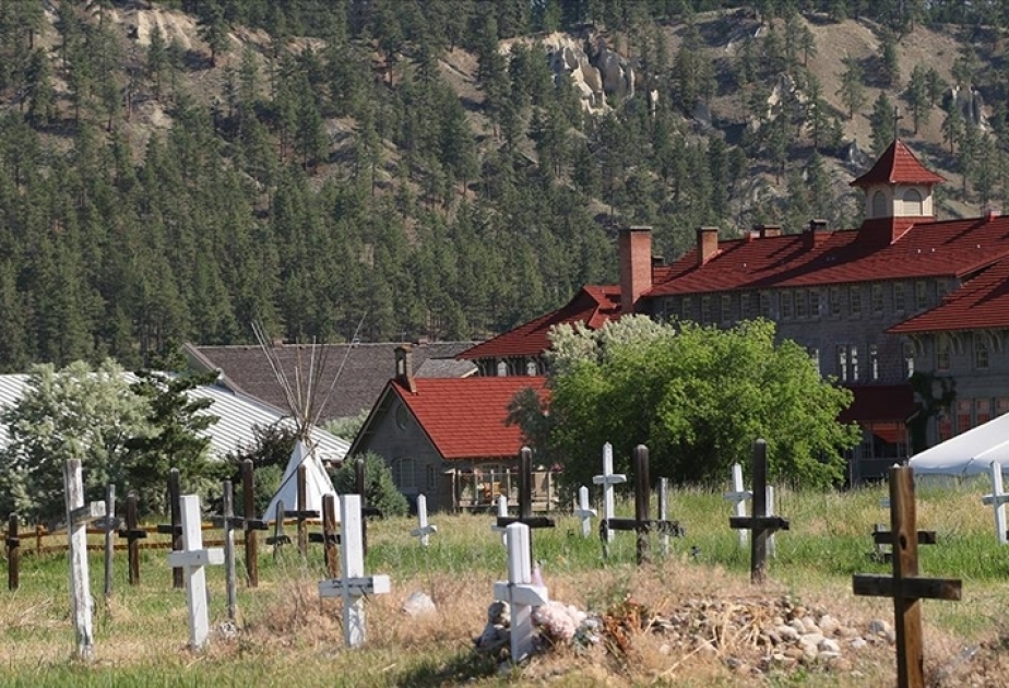 Kanada kilsə internat məktəbinin yerində 88 qeydiyyatsız məzar tapılıb