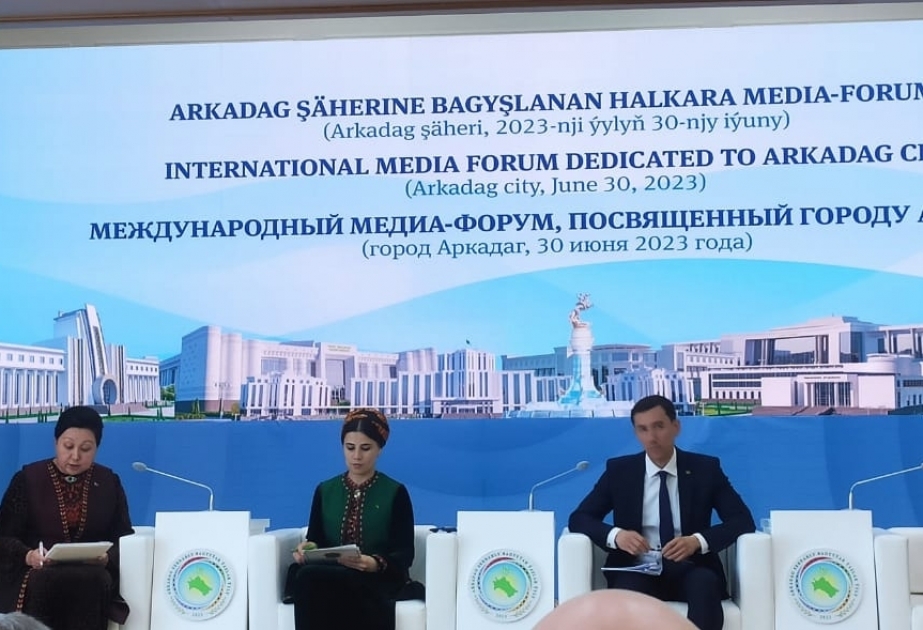 Türkmənistanda Arkadağa – ilk “ağıllı” şəhərə həsr olunmuş mediaforum keçirilib