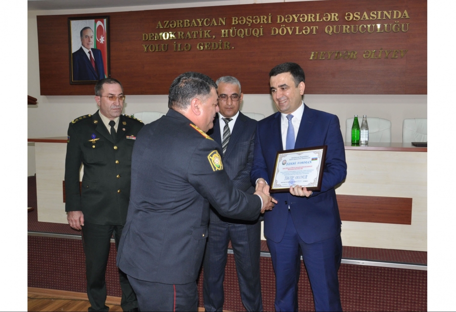 Saatlıda xidməti fəaliyyətlərində fərqlənən polis əməkdaşları mükafatlandırılıb