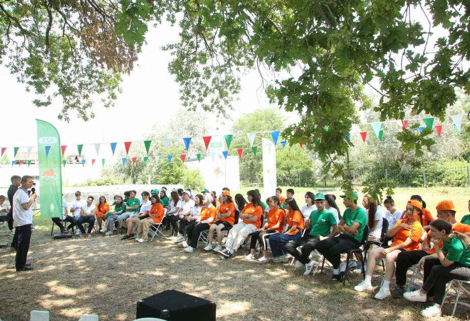 Gənclərin "Birlik" milli adət-ənənələr düşərgəsi başa çatıb