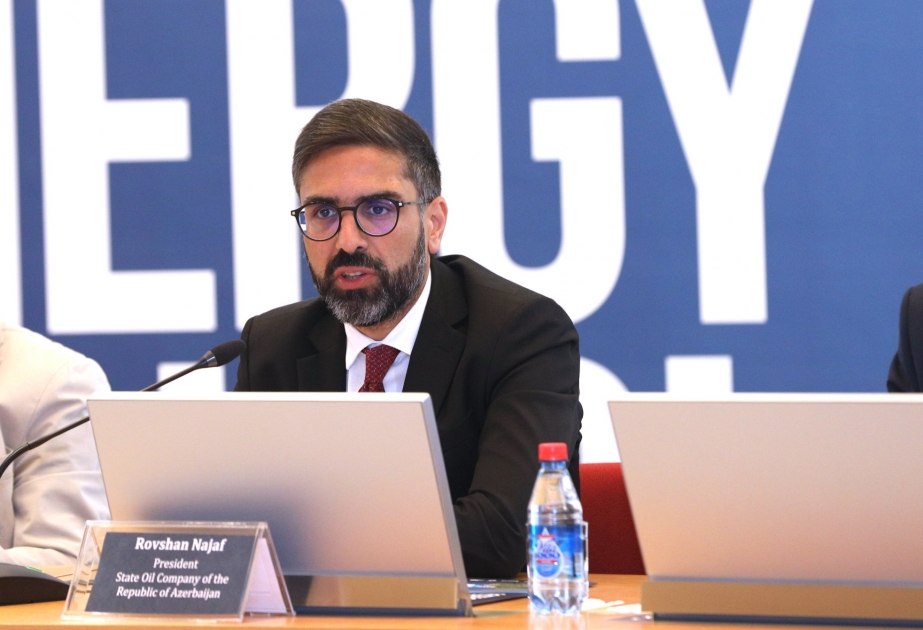 Rövşən Nəcəf: SOCAR-ın əsas hədəflərindən biri dekarbonizasiyaya nail olmaqdır