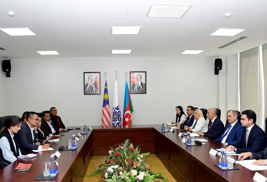 Birləşmiş Malay Milli Təşkilatı YAP ilə çoxşaxəli əlaqələrin qurulmasında maraqlıdır
