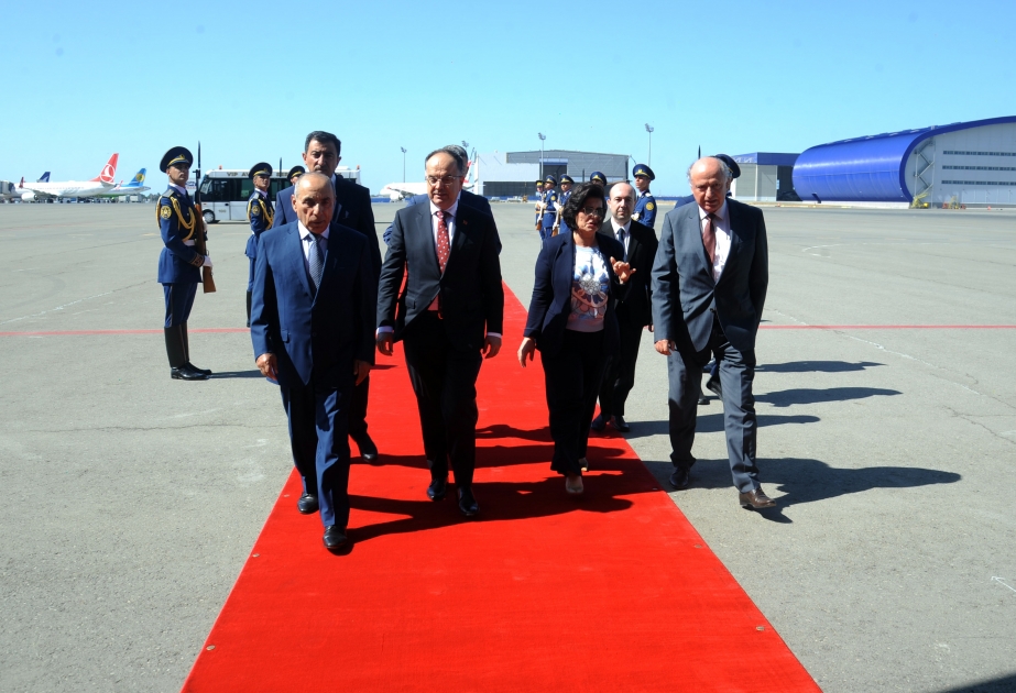 Albaniya Prezidenti Bayram Beqay Azərbaycana rəsmi səfərə gəlib