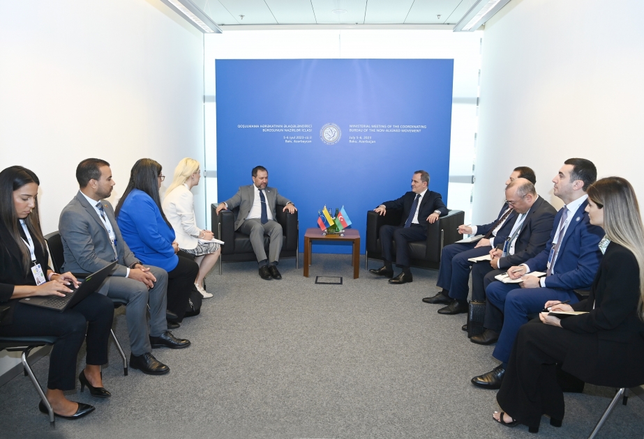 Se abordó la cooperación en el campo de petróleo, gas y turismo entre Azerbaiyán y Venezuela