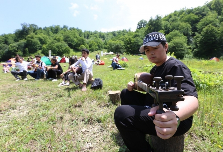 На территории Гейгельского национального парка для участников Детского фестиваля искусств организован летний лагерь