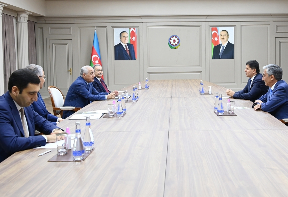 Azerbaijani PM meets with Tajik Minister of Economic Development and Trade