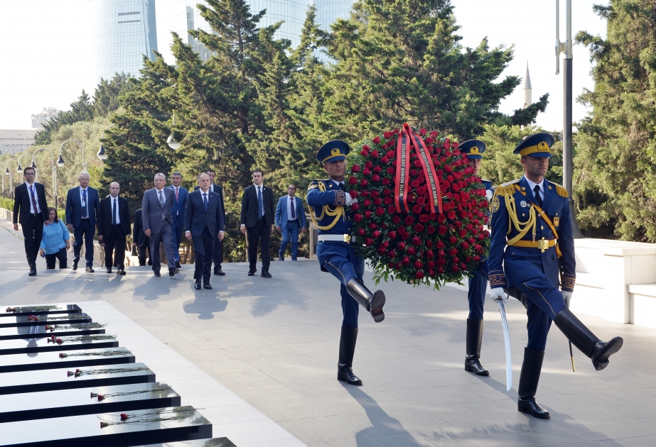 Почтена память шехидов
