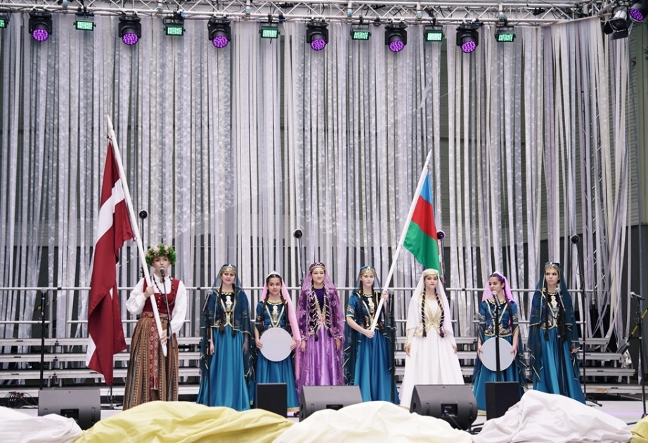 Latviyada məşhur festivalda ilk dəfə Azərbaycan milli rəqsləri nümayiş olunub
