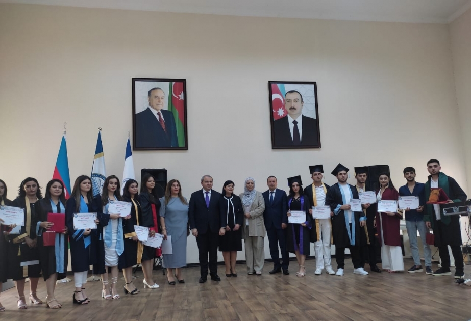 İqtisadiyyat və Humanitar Kollecdə “Məzun günü”