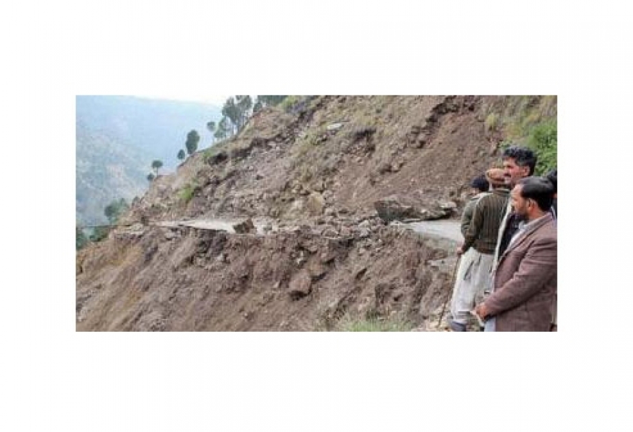 Mueren ocho niños en deslizamiento de tierra en Pakistán