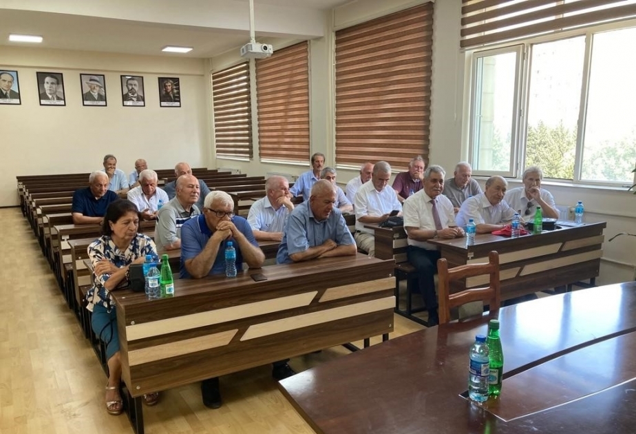 BDU-da Mexanika-riyaziyyat fakültəsinin 50 il əvvəlki məzunlarının görüşü