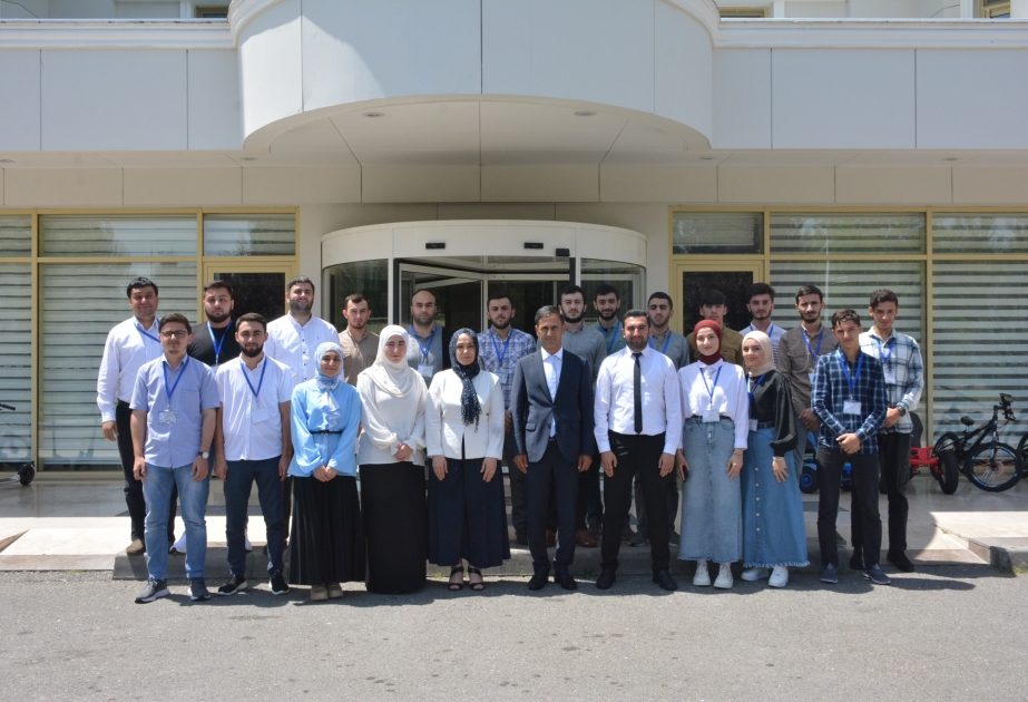 İlahiyyat İnstitutunda “Biliklərarası inteqrasiya” mövzusunda yay məktəbi başa çatıb