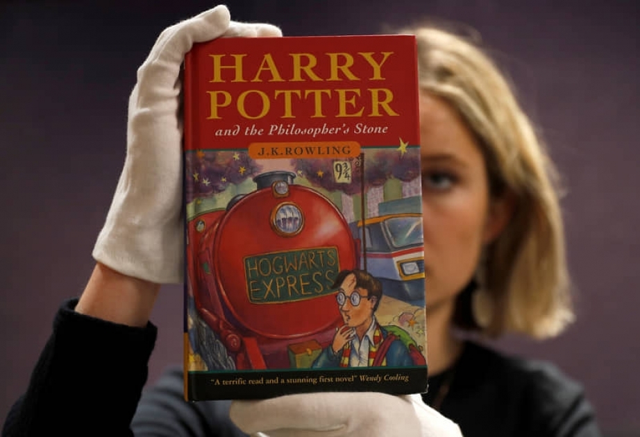 Harri Potterdən bəhs edən kitabın ilk nəşri rekord məbləğə satılıb