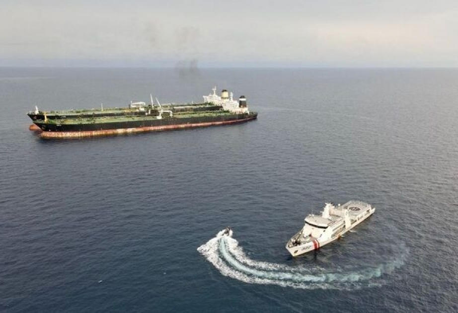 İndoneziya İran bayrağı altında üzən neft tankerini saxlayıb