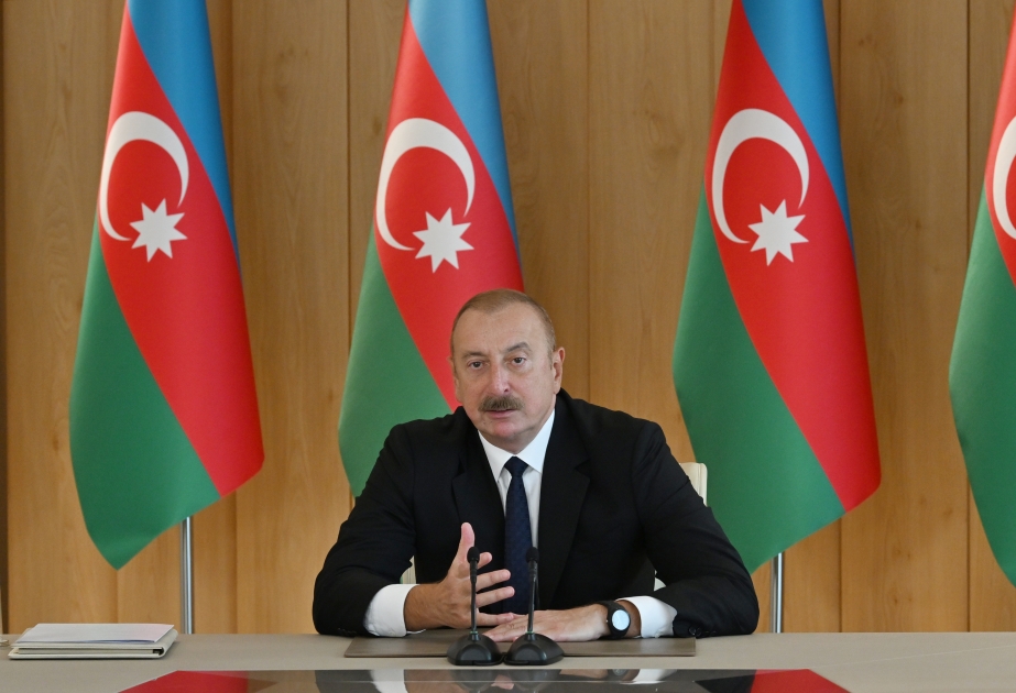 Президент Ильхам Алиев: Добыча первого газа с месторождения «Абшерон» - достойный ответ тем, кто пытается бросить тень на энергетический потенциал Азербайджана