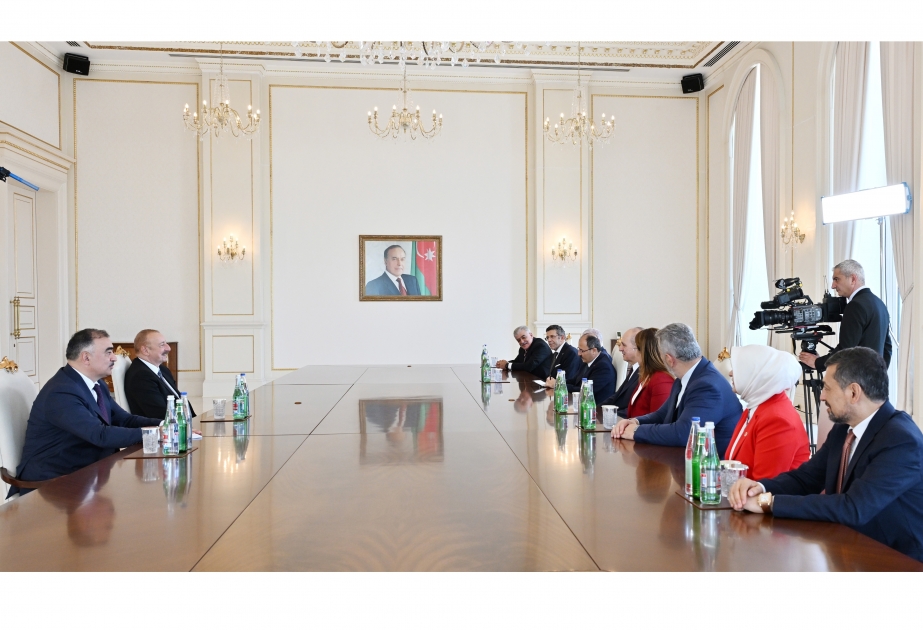 El Presidente de Azerbaiyán recibió al Presidente de la Gran Asamblea Nacional de Türkiye  ACTUALİZADO