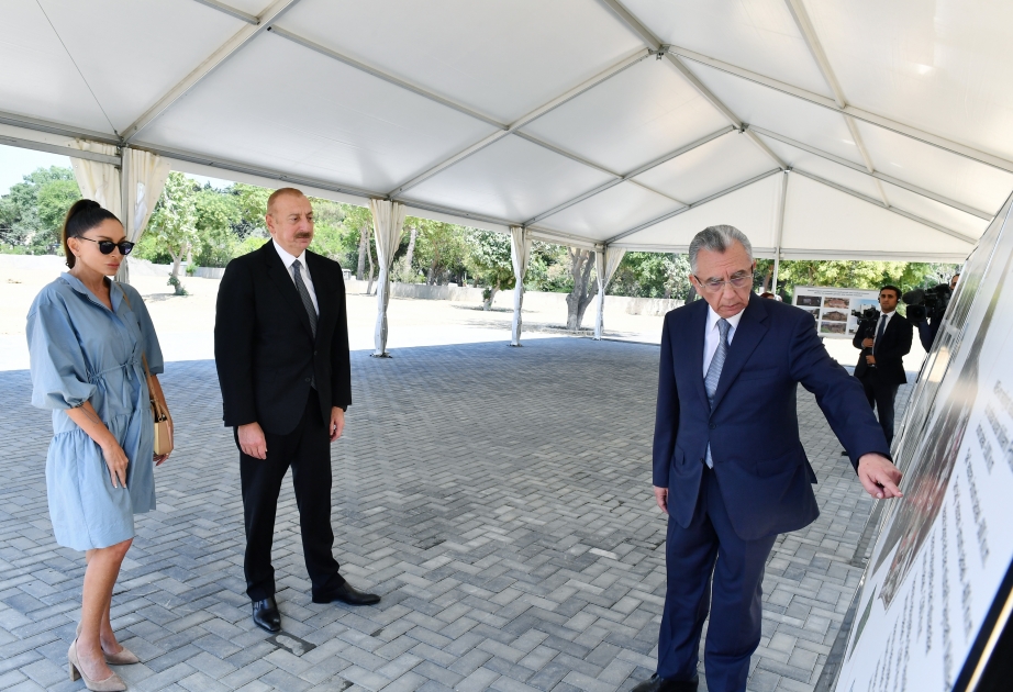 Präsident Ilham Aliyev und First Lady Mehriban Aliyeva besuchen Zentralen Botanischen Garten VIDEO