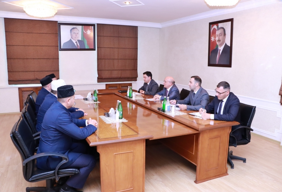 Vətəndaşların dini məsələlərlə bağlı müraciətlərinə baxılıb