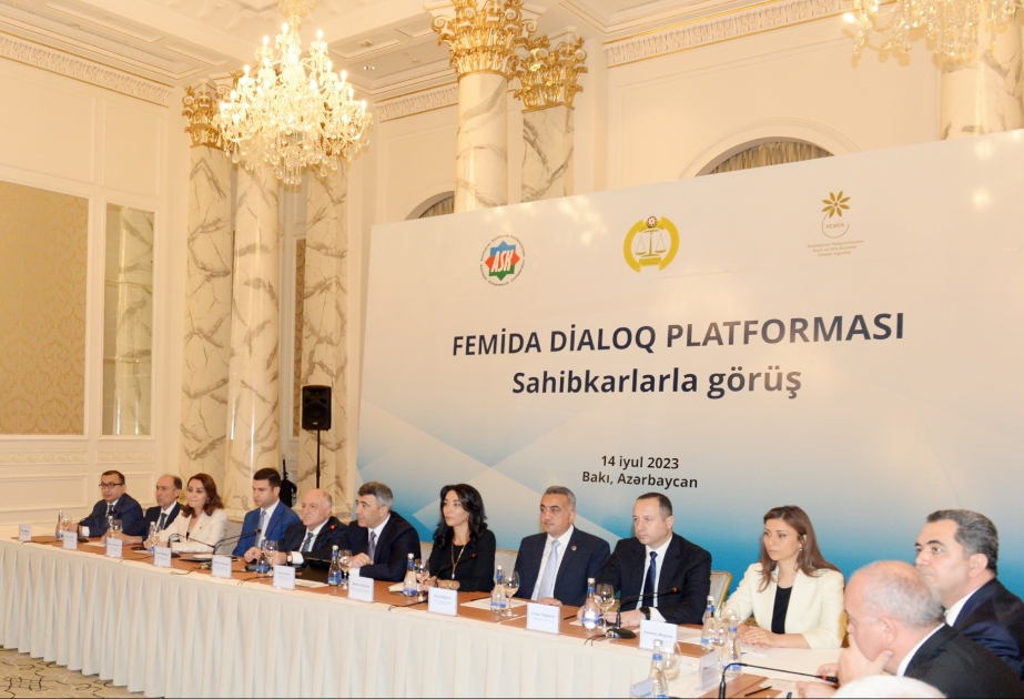 Ali Məhkəmə tərəfindən “Femida Dialoq Platforması” çərçivəsində sahibkarlarla görüş keçirilir