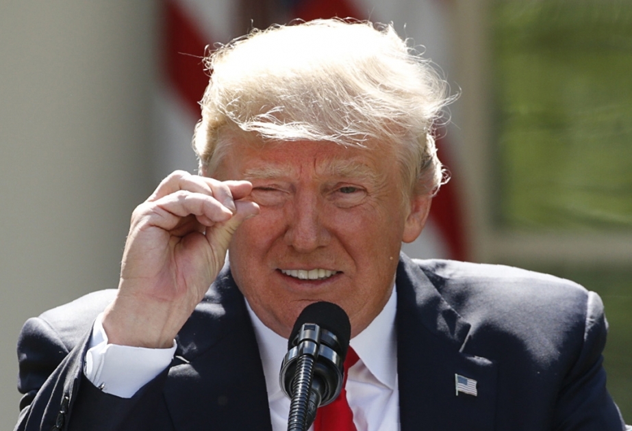 Donald Tramp ictimai çıxışlardan 12 milyon dollar qazanıb