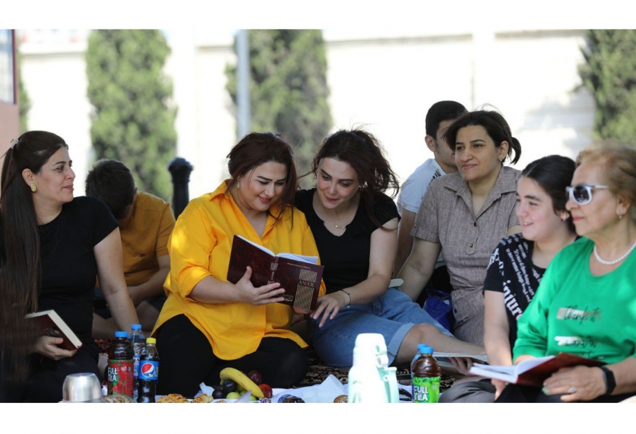 Valideynlər üçün yay məktəbi davam edir