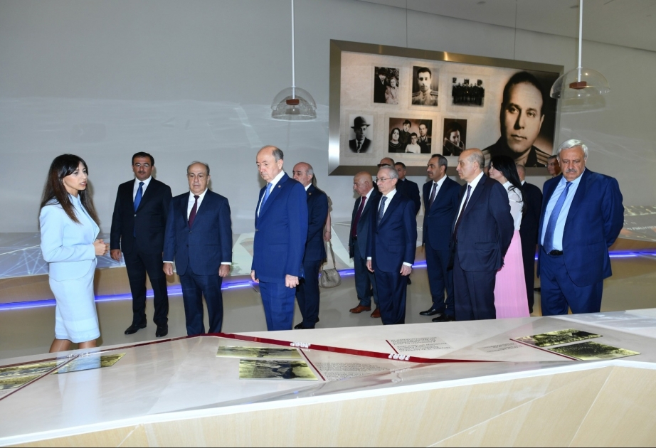 Ədliyyə işçiləri Heydər Əliyev Mərkəzini ziyarət ediblər