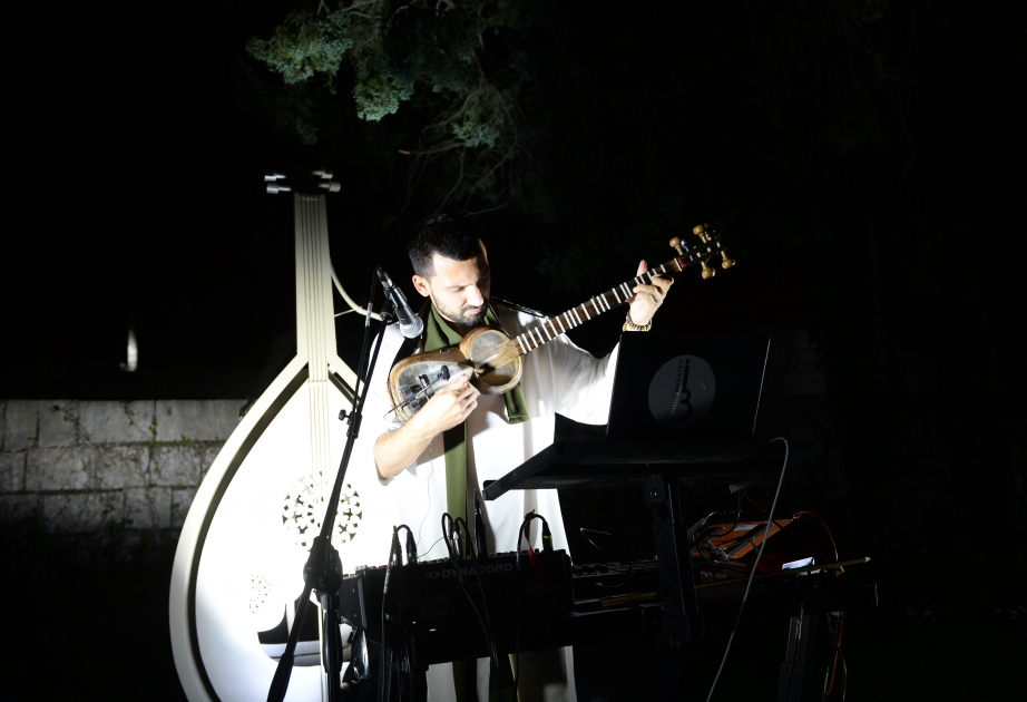 Vaqif Poeziya Günlərində elektron muğam və qiraət saatları olub